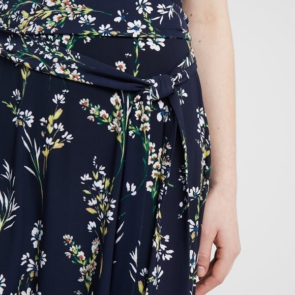 NWT LAUREN RALPH LAUREN DRESSES
Carana Faux Wrap Midi Dress - Picture 6 of 7